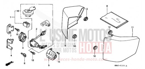 COUVERCLE LATERAL VT750C2W de 1998